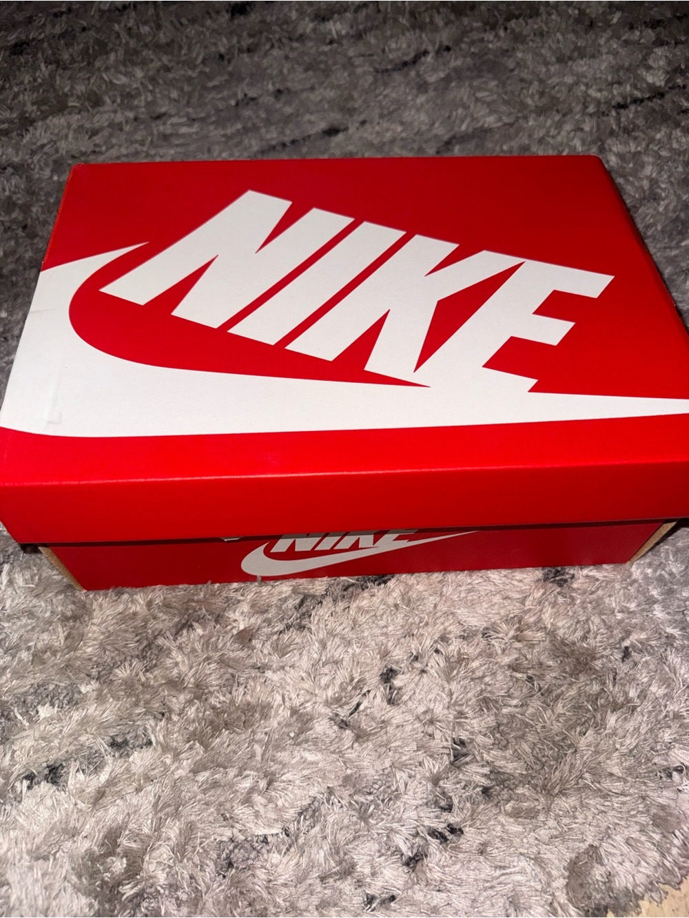 Nike Low-Top Sneakers in Light Gray & White - Picture 2 of 10